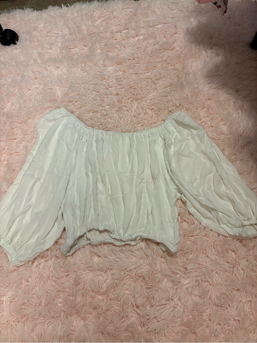 LA MIEL White Off-Shoulder Peasant Blouse